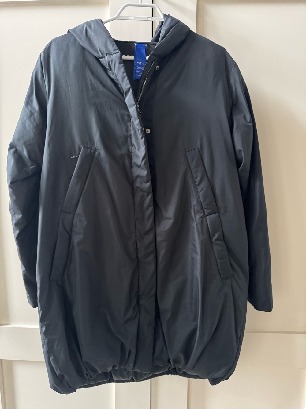 Kit and Ace women’s Hooded Puffer Jacket in black